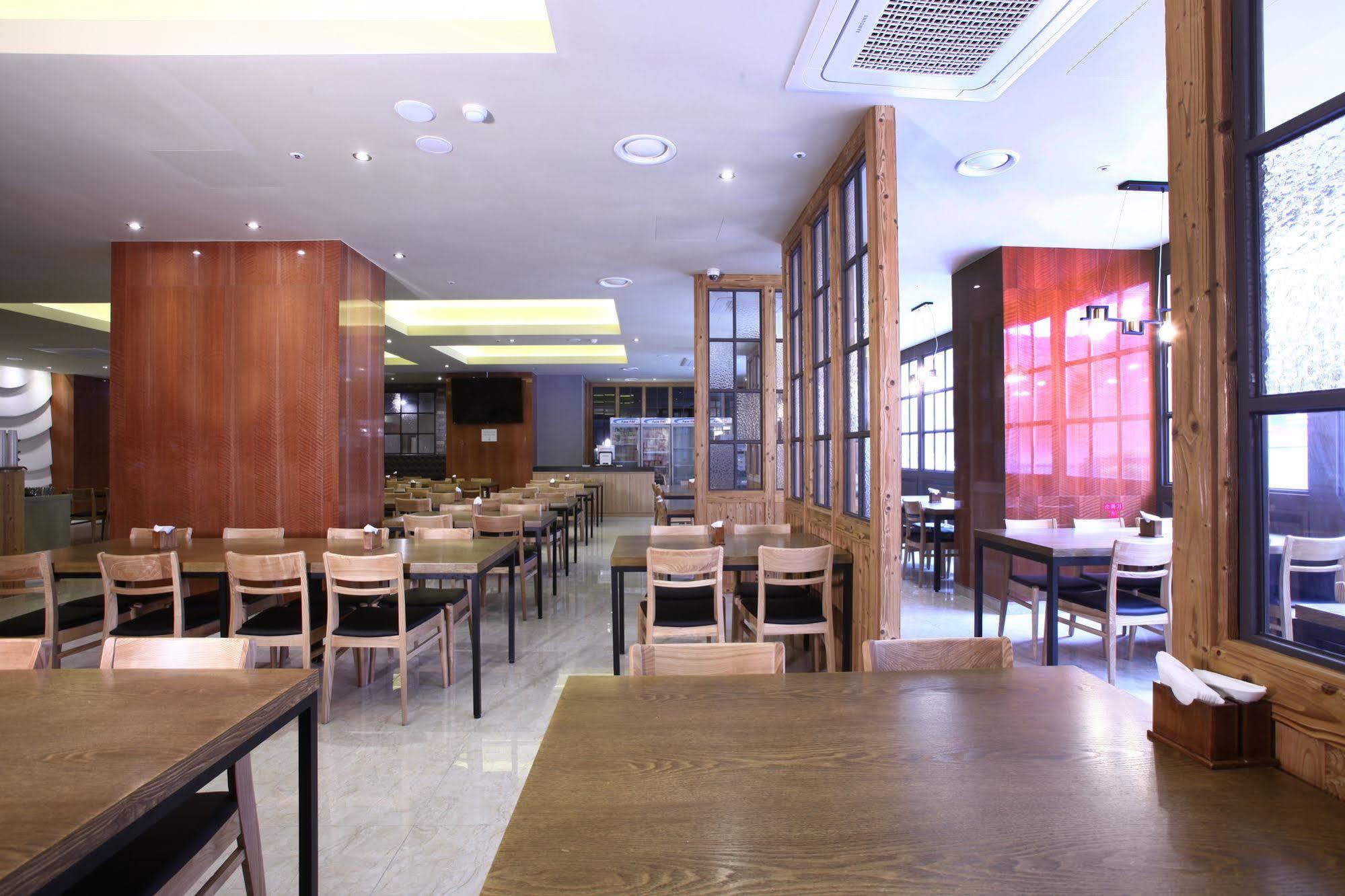 Hotel Sopra Incheon Cheongna Екстер'єр фото