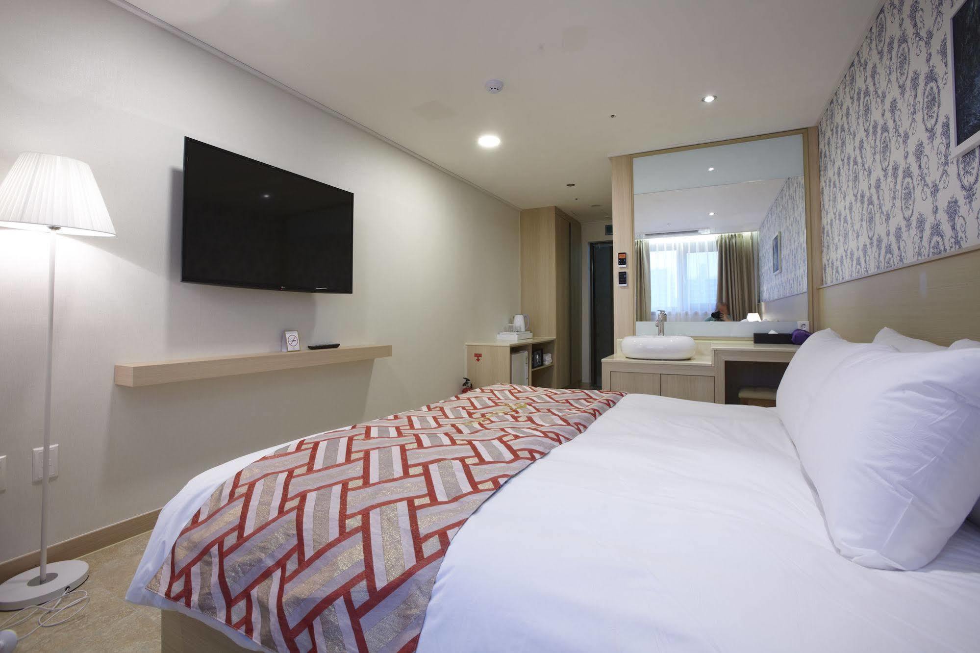Hotel Sopra Incheon Cheongna Екстер'єр фото